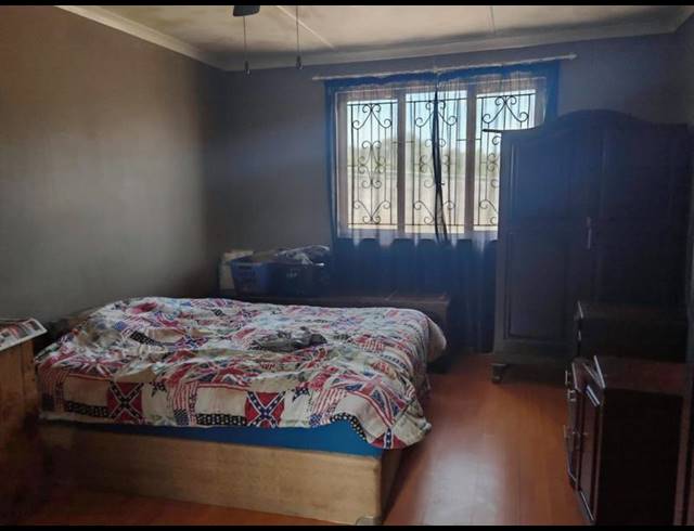 3 BEDROOM HOUSE FOR SALE IN CRAIGIEBURN